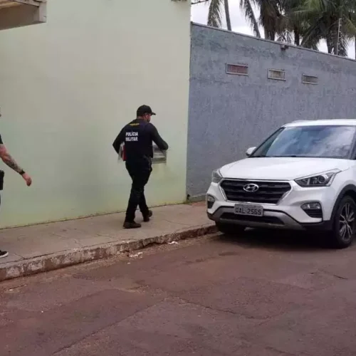 Filho de prefeito e secretária de Finanças estão entre os presos em operação do Gaeco