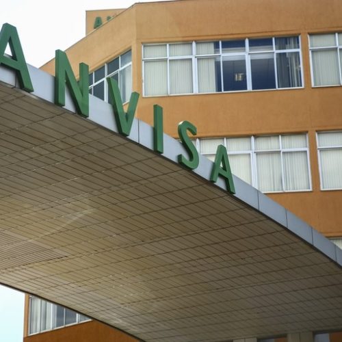 Anvisa proíbe comercialização de lote de remédio amplamente utilizado; descubra qual é