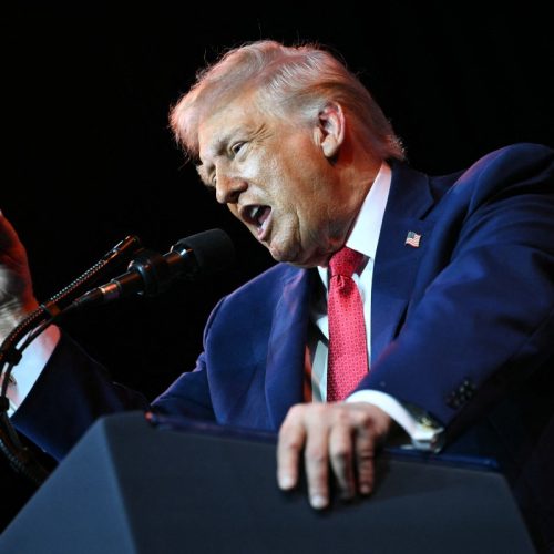 Suprema Corte decide sobre polêmico fim da cidadania por nascimento proposto por Trump nos EUA.