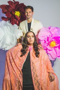 A peça “Hoje Podes Chamar-me de Tua” em cartaz no Teatro Minaz.