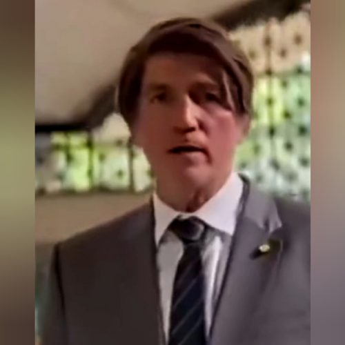 Ator de “Dark Horse” desistiu das filmagens no Brasil devido a problemas de ansiedade