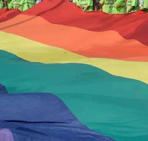 Médico relata internação involuntária após se assumir gay