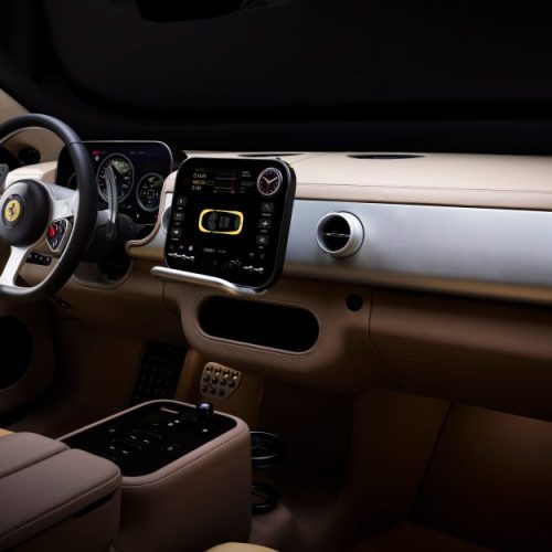 Ferrari apresenta seu primeiro modelo elétrico; descubra o preço!