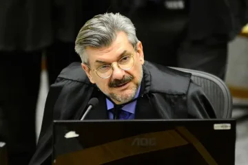 STJ interrompe benefícios de ministro afastado devido a denúncia de assédio