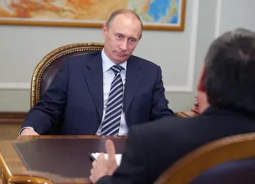 Putin desembarca no Cazaquistão para fortalecer laços com o bloco euroasiático
