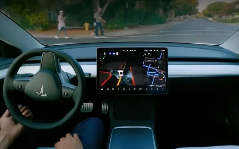Tesla descontinua piloto automático básico na Holanda e investe em modelo de assinatura para direção assistida