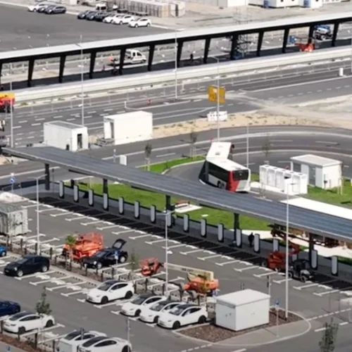 Tesla expande produção de baterias em Berlim com aporte de US$ 250 milhões e criação de 1.500 postos de trabalho
