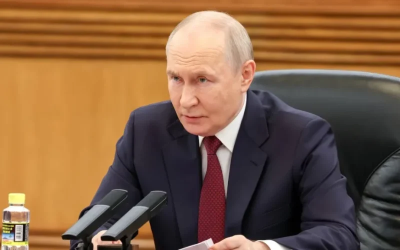 Putin e Xi Jinping consolidam parceria estratégica nas áreas de energia e comércio