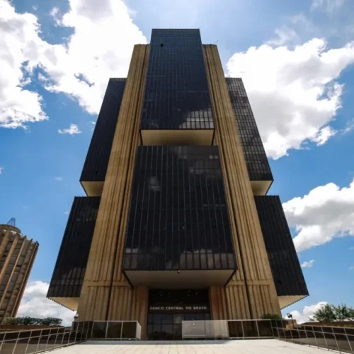 Senado debate proposta de emenda que garante autonomia financeira ao Banco Central