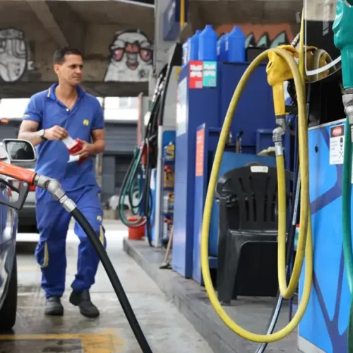 Governo destina R$ 550 milhões para apoio ao preço do diesel