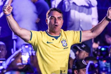 PT avalia resposta ao recente ataque de Flávio Bolsonaro sobre as urnas; Lindbergh rejeita solicitação de inelegibilidade