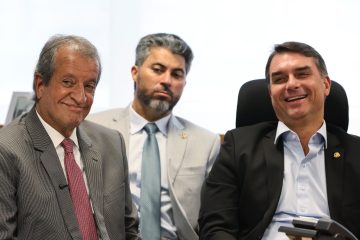 Flávio Dino convoca líderes partidários após alegações de Costa Neto sobre emendas suspeitas