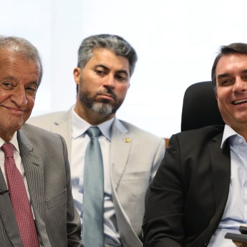 Flávio Dino convoca líderes partidários após alegações de Costa Neto sobre emendas suspeitas