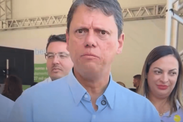 Tarcísio elogia coronel Coutinho como “íntegro” antes de apuração sobre o PCC