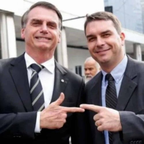 Advogado de Bolsonaro responsabiliza campanha de Flávio por vídeo gerado por IA que ameaça candidatura