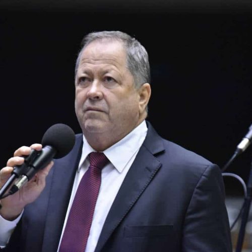 Flávio Dino rejeita solicitação de Chiquinho Brazão e confirma destituição na Câmara dos Deputados