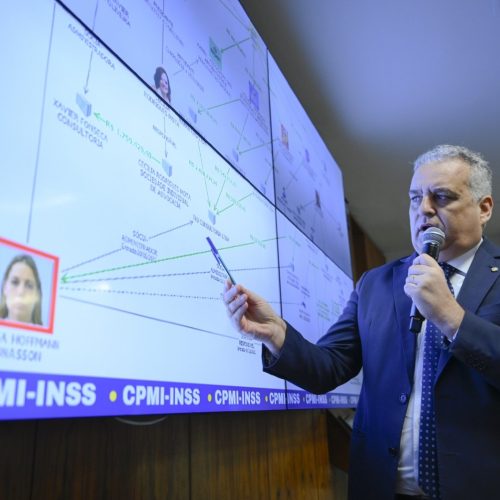 Alfredo Gaspar: Conheça o vice de Flávio Bolsonaro e sua trajetória política.