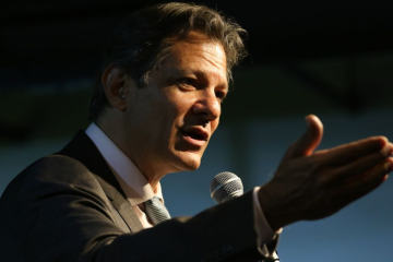 Haddad alerta sobre ameaça da extrema direita: Flávio Bolsonaro representa “risco sério à instituição