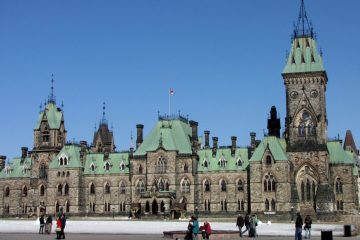 Canadá reage e estabelece tarifas sobre aço e eletrodomésticos dos EUA