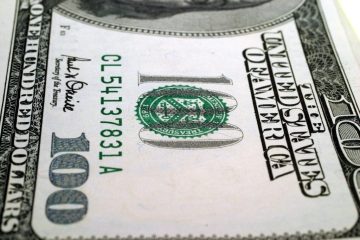 Dólar encerra em alta a R$ 5,22 devido a conflitos no Oriente Médio