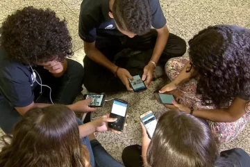 Plataformas sociais para jovens precisam apresentar relatório de transparência até setembro
