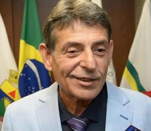 Juiz suspenso por conduta inadequada em sessão online continua a receber salário de R$ 83,5 mil