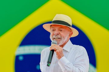 Articulação defende mudanças radicais na campanha de Lula para derrotar extrema direita