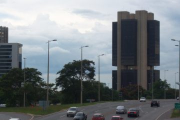 Novo aumento do rotativo do cartão encarece em 449,4% as faturas atrasadas anuais