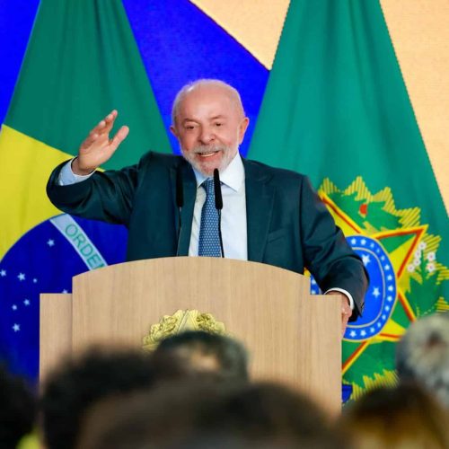 Lula chama cidadãos para celebração do encerramento da escala 6×1 e emite aviso sobre a votação do PL de Flávio Bolsonaro