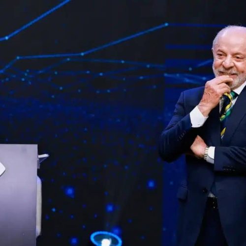 Lula levanta os véus; Flávio Bolsonaro se compromete