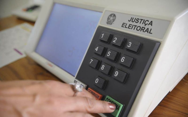 Denúncias de assédio eleitoral após eleições chegam a 530, e listas de boicote são investigadas pela Justiça